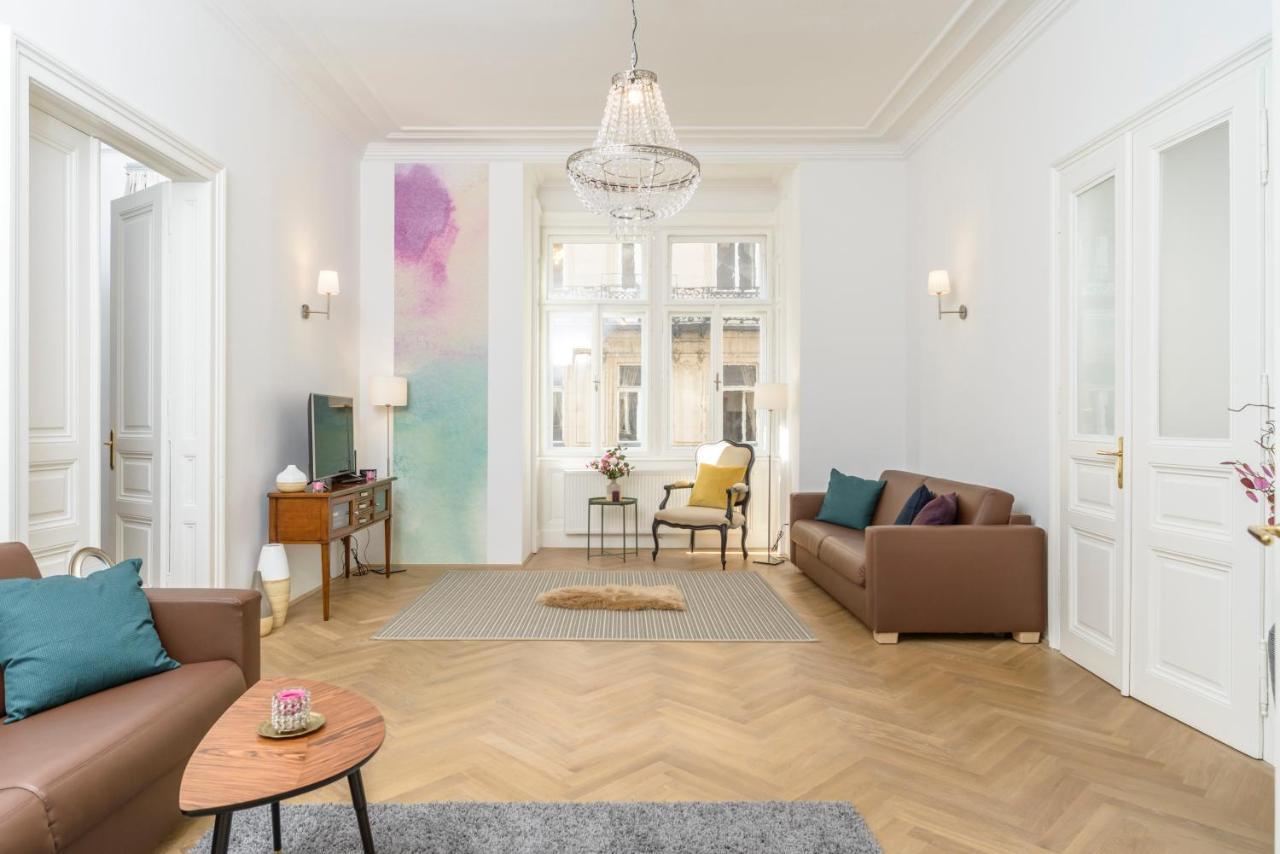 Apartment Senator Stephansplatz By Ichbucheat Wien