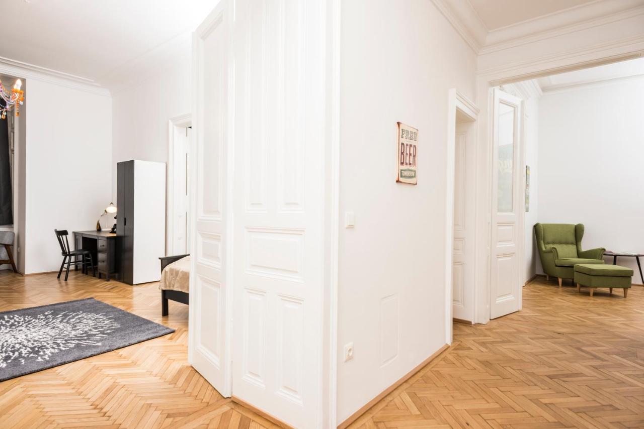Apartment Senator Stephansplatz By Ichbucheat Wien