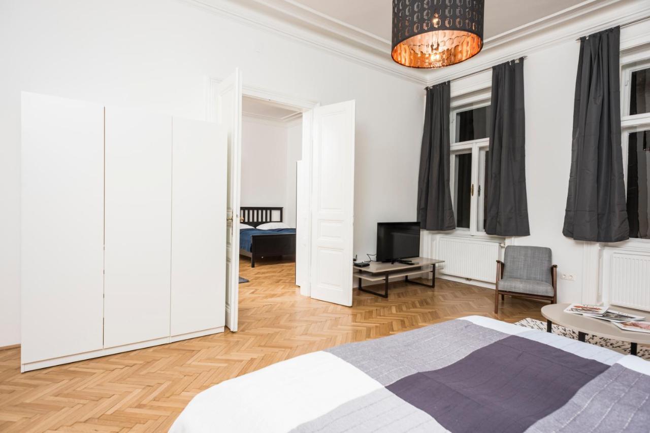 Apartment Senator Stephansplatz By Ichbucheat *