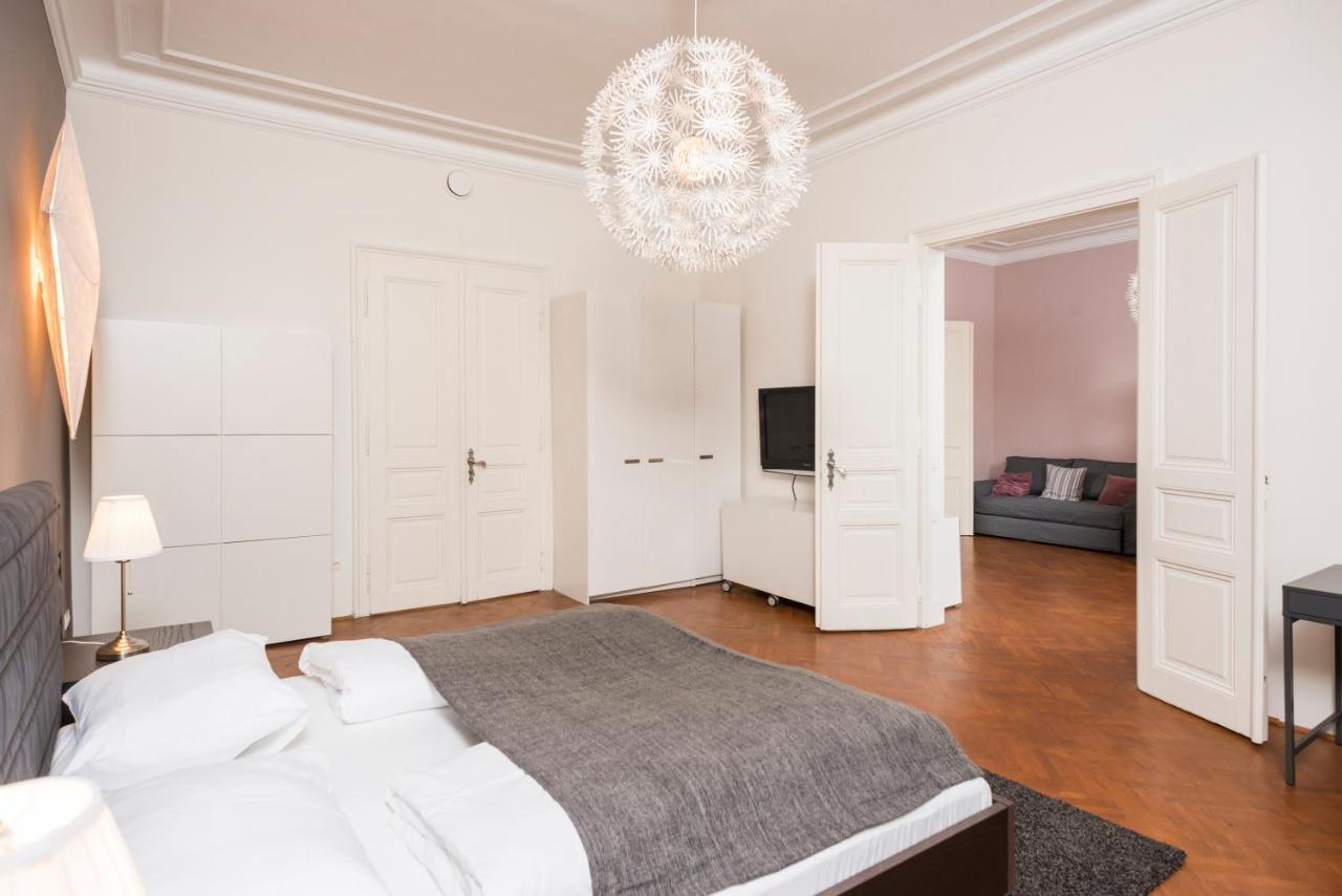 Apartment Senator Stephansplatz By Ichbucheat Wien